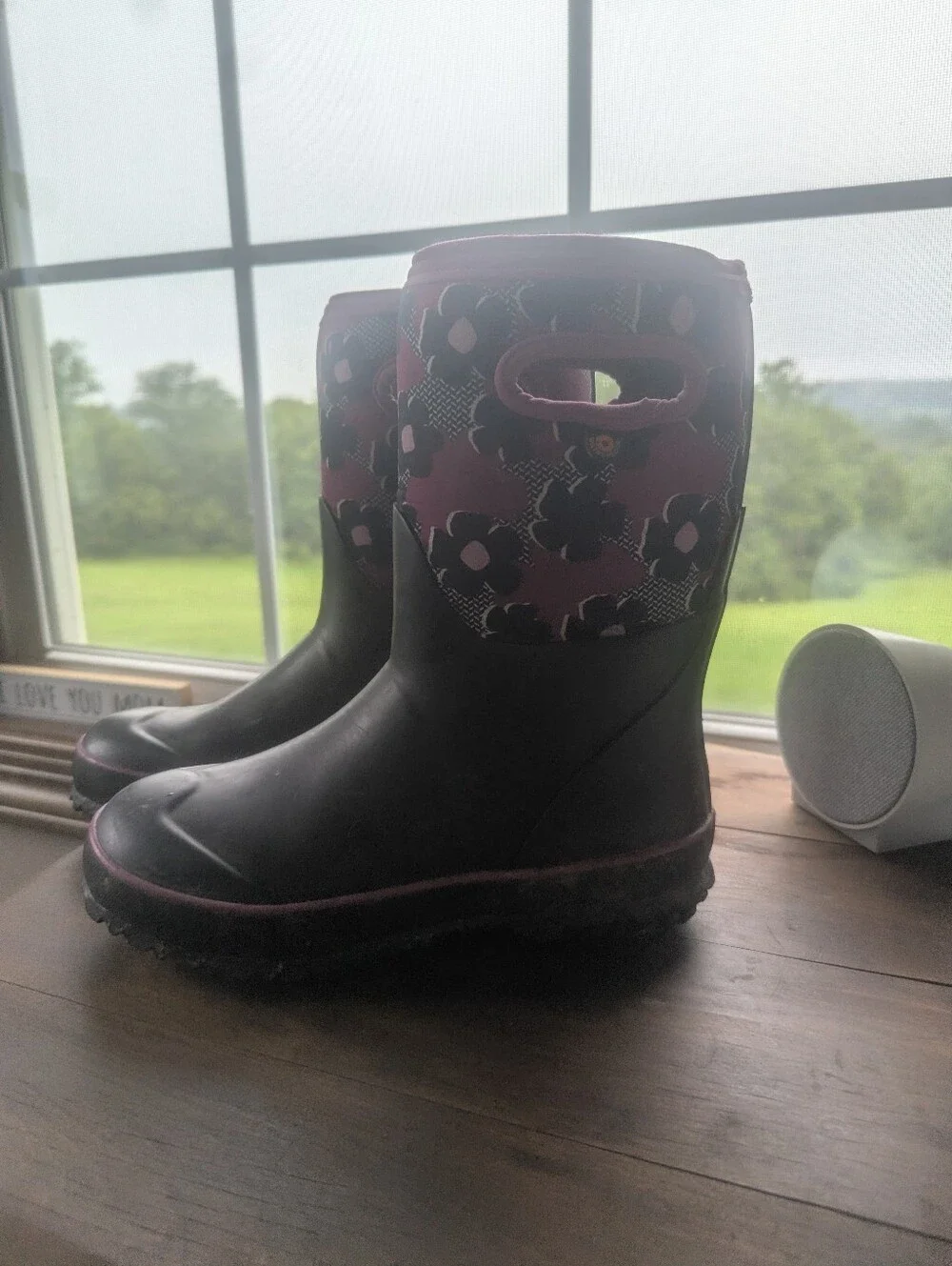 Bogs Youth Size 3 Kids Black and Pink Floral Waterproof Rain Boots